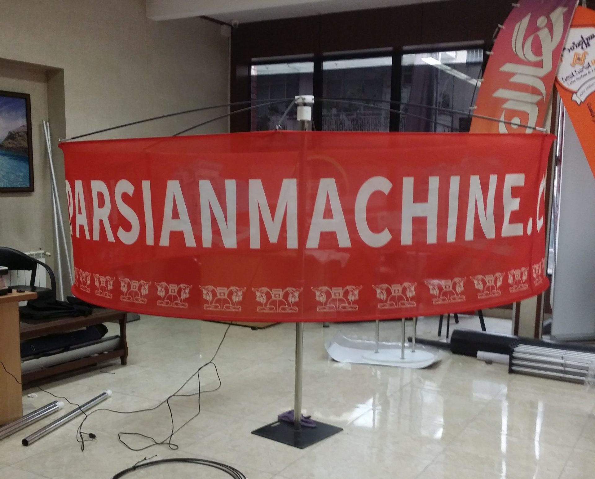 استند چرخان فراز